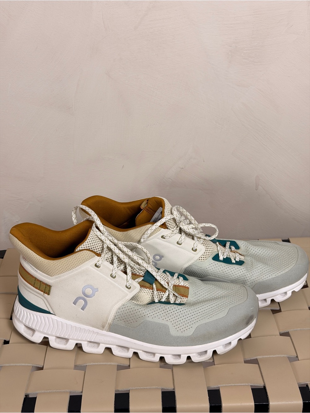 On Cloud Hi Edge Men’s 13 Aloe Pecan CloudTec Sneakers Hiking Running Shoes